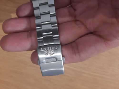 Orient 200m diver 1st bid wins