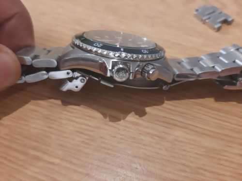 Orient 200m diver 1st bid wins