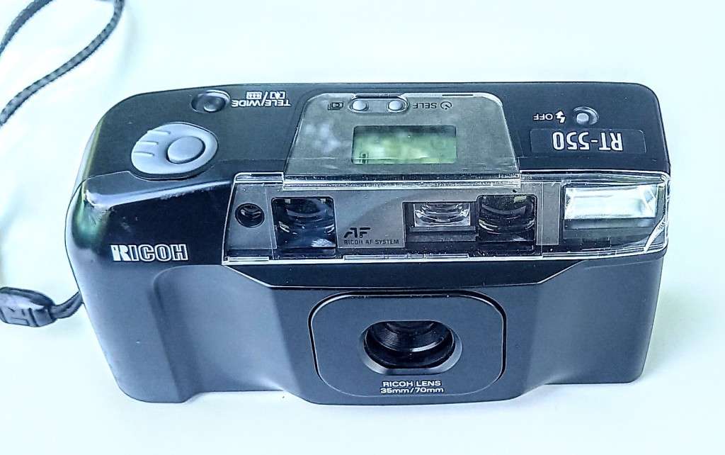 Rare Ricoh RT-550 AF Twin Lens 35mm / 70mm Film Camera in Working Condition
