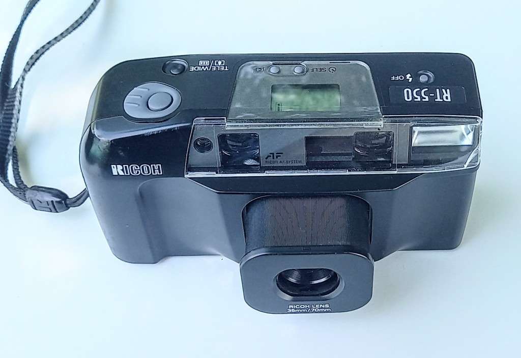 Rare Ricoh RT-550 AF Twin Lens 35mm / 70mm Film Camera in Working Condition