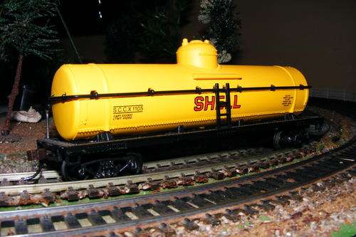 HO SCALE SHELLTANKER-MODEL POWER