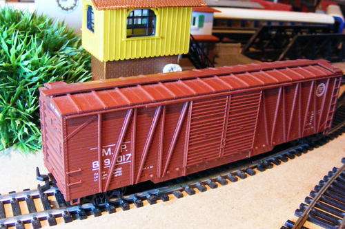 ROUNDHOUSE HO SCALE BOX CAR