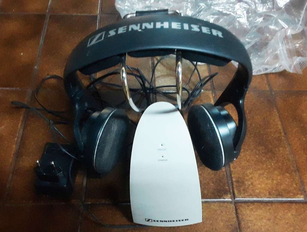 Sennheiser Headphone and speaker set (H) Model RS120