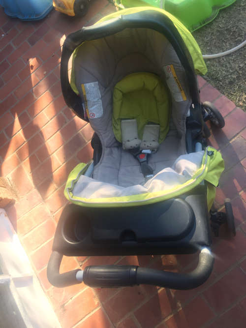 Graco Mirage Pram And Snug And Safe