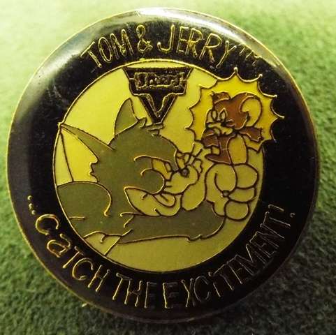 NICE COLLECTABLE TOM &JERRY PIN BADGE
