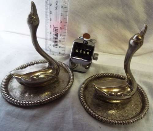 VERY NICE METAL SWAN ORNAMENTS x 2
