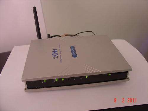 CNet CAR-854 ADSL/2/+ wireless modem/router/switch