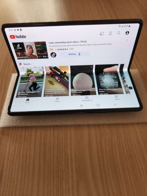 Samsung Galaxy Z Fold 2 5G