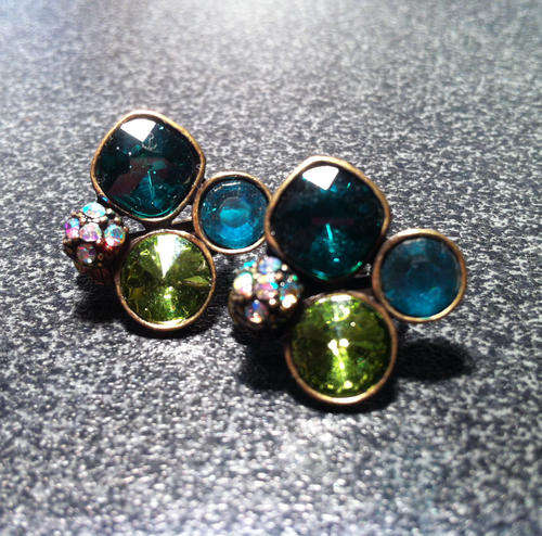 PAIR OF GORGEOUS VINTAGE CLIP-ON EARRINGS (AS NEW)