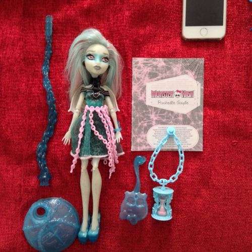 Monster High - Rochelle Goyle Haunted Spirits WITH ACCESSORIES!