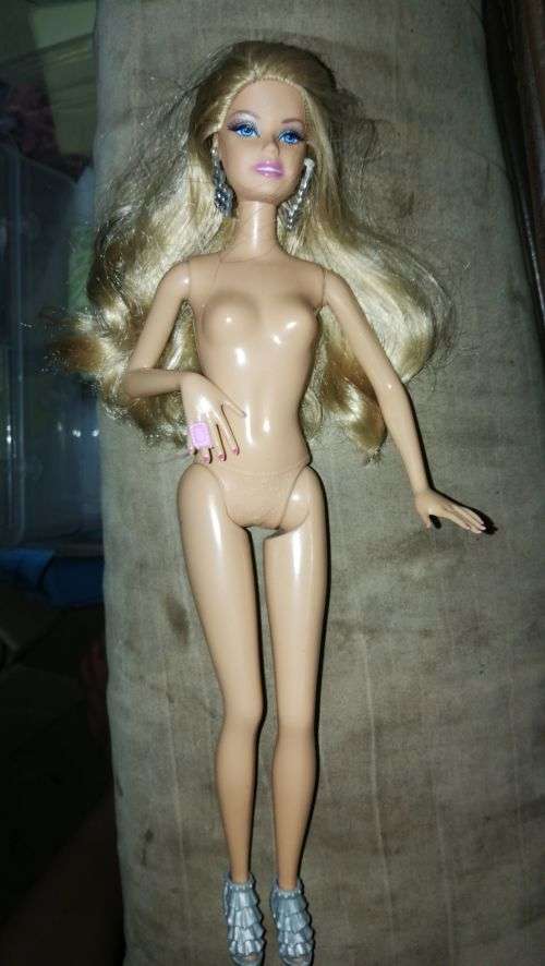 Mattel - Barbie doll - starting at a low low R1!!!