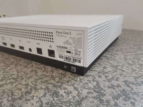 Xbox One S, 500GB, in original box with accessories and 1 game
