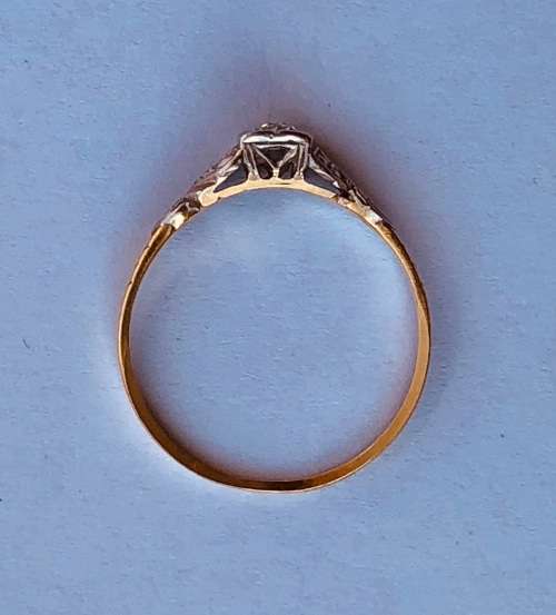ANTIQUE ART NOUVEAU DIAMOND & 18 CT GOLD RING