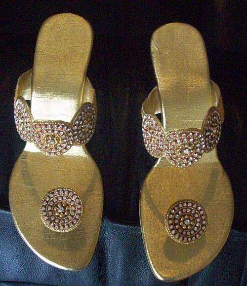 gold sandals - BRAZILIAN IMPORT -  Fits size 6