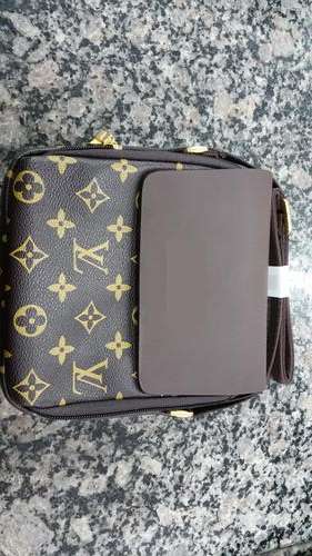 UNISEX BRANDED SLING BAG