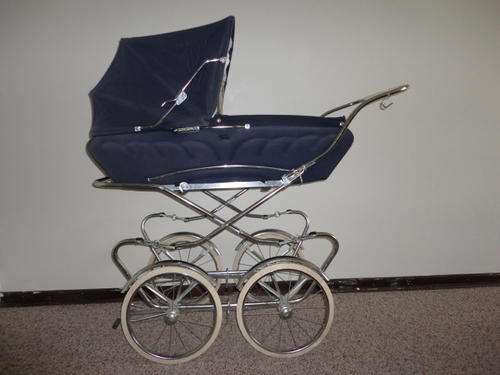 "Old Fashioned" Pram