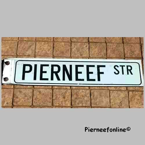 Straatnaambord Ou Suid - Afrika. PIERNEEF STRAAT. (Pretoria) (c1980) Africana.