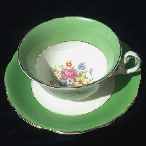 TEA DUO. BONE CHINA. FOLEY. England. Vintage (1950s). Green.