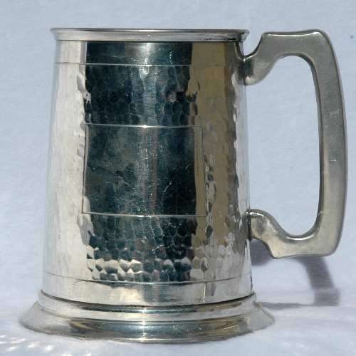 PEWTER BEER MUG WITH GLASS BOTTOM with blank section for engraving. Made by Seranco. 1 Pint.