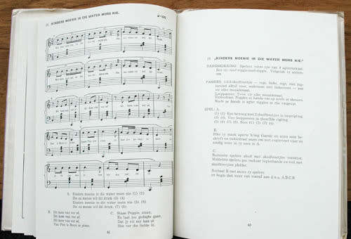 NUWE SPELE opgedra aan die Afrikaner-jeug -- Esterhuysen (Volkspele en Volksang)