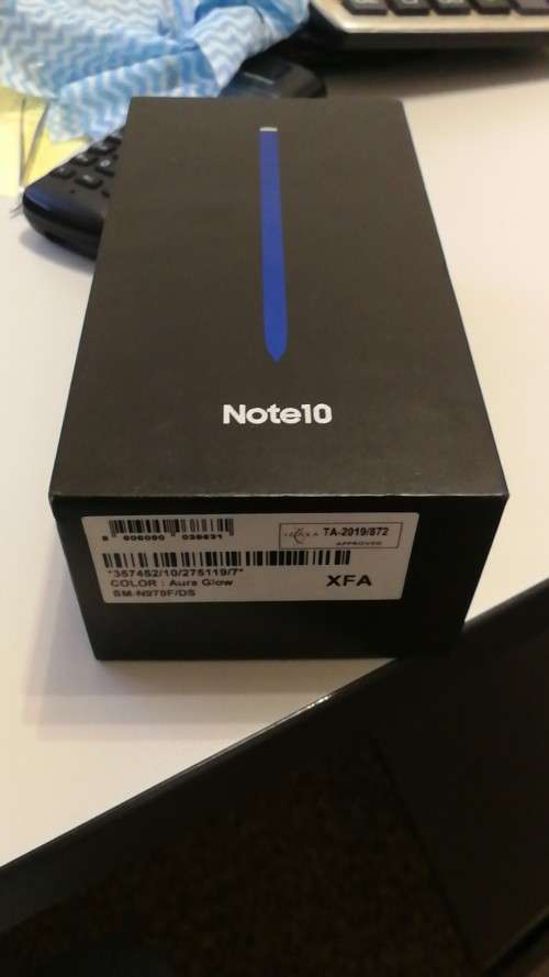Samsung Galaxy Note 10 256GB Dual sim with crack please see pics