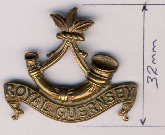 F4915 - Royal Guernsey Light Infantry COLLAR BADGE - 1916 to 1919