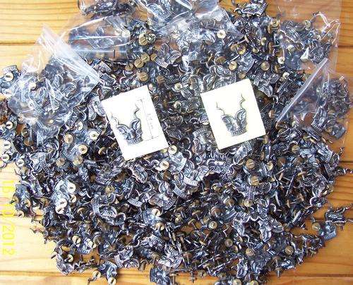 F5657 - **CLEARANCE** LOT OF 382 South West Africa Area Force Cap Badges - ORIGINAL