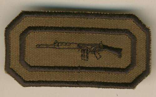 (1487) PROFICIENCY BADGE - SA Army Marksman / Sharpshooter - Field Dress - ORIGINAL!! Obsolete