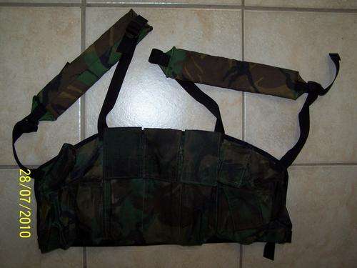 (2084) ORIGINAL!! 32 Battalion - SA Elite Unit - Battle Vest - 8 Pouches + 1 Map Pouch