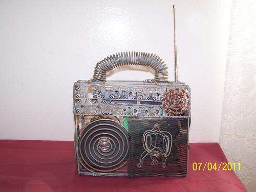 F0309 - African Wire-Craft Radio