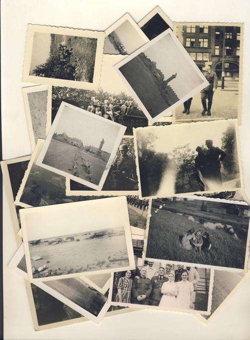F1320 - LOT OF 20 WWII Photographs & 2 Post Cards - German & Italian - ORIGINAL!!