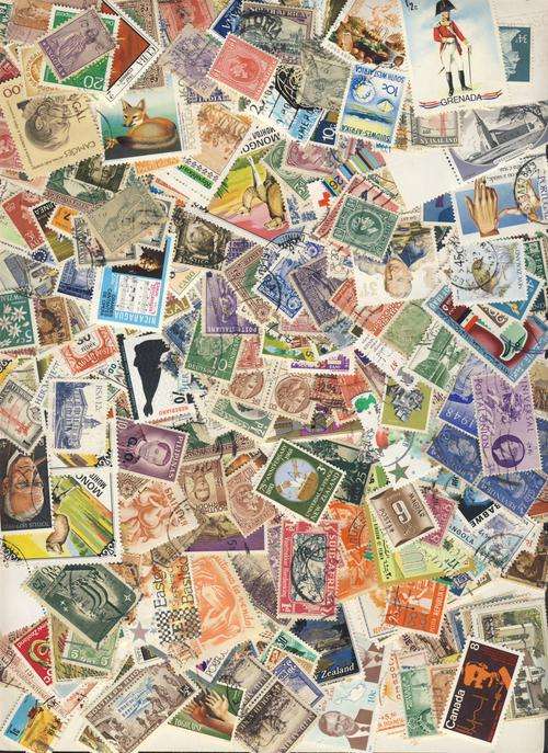 F2681 - Lot of +/- 300 Worldwide Stamps - (Mounted Mint & Used)