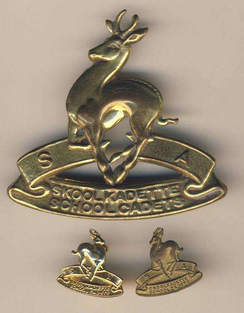 F4000 - SA School Cadet Corps CAP BADGE & MESS DRESS COLLAR PAIR