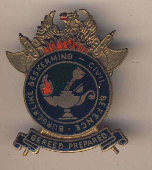 *F4058 - SA Civil Defence CAP BADGE