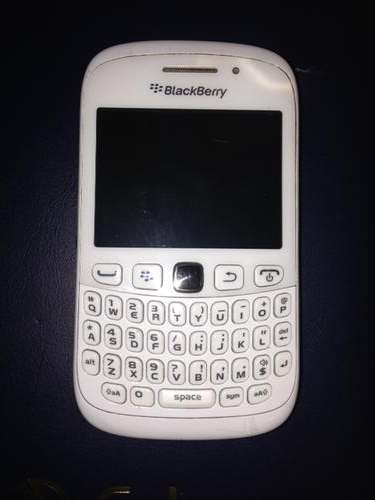 Blackberry 9320 White Colour  ***Please Read Before Bidding****