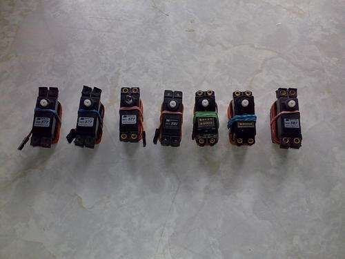 Assorted used standard servo's 100% working