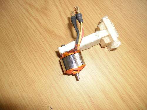 R1 no reserve. Turnigy 2212/10T brushless motor