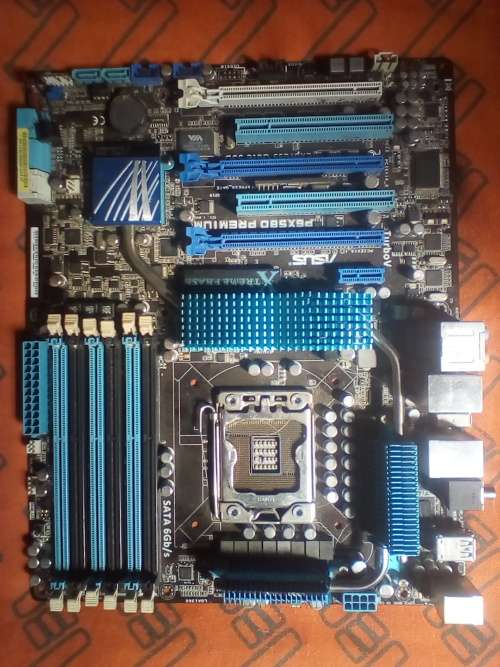 ASUS P6X58D PREMIUM LGA 1366 GAMING BOARD ! PLEASE READ