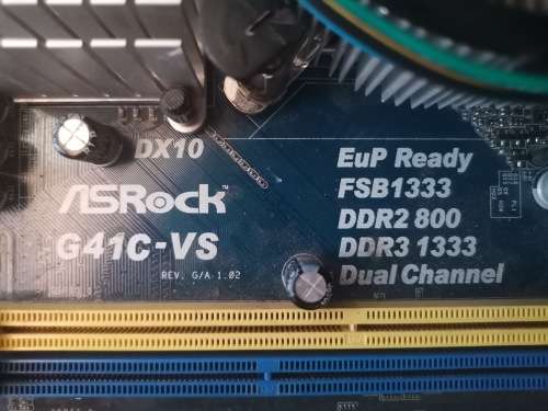 ASROCK G41C-VS MOTHERBOARD DUALCORE CPU WITH FAN AND 2 GIG DDR3 RAM BUNDLE