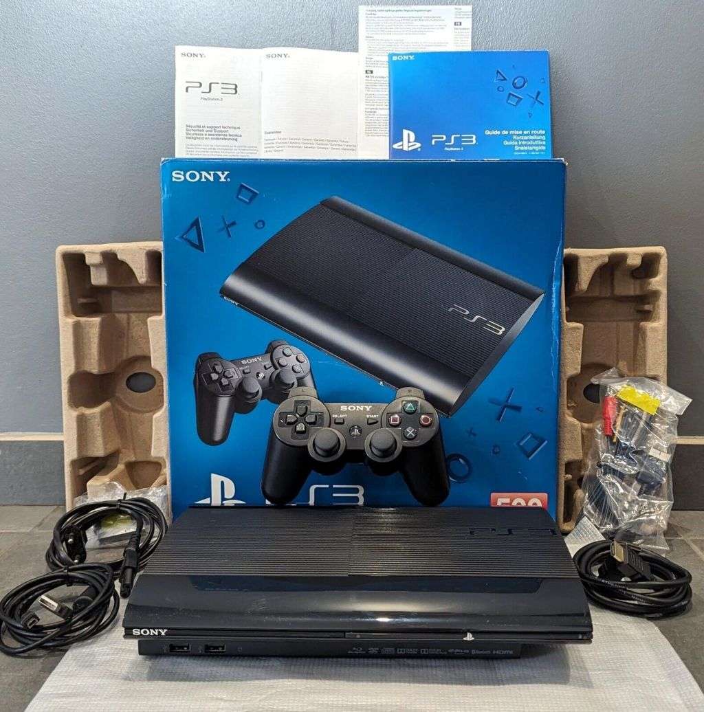 PS3 Superslim with Box 500gb with 54 games 44 on hardrive 10 on Game disk