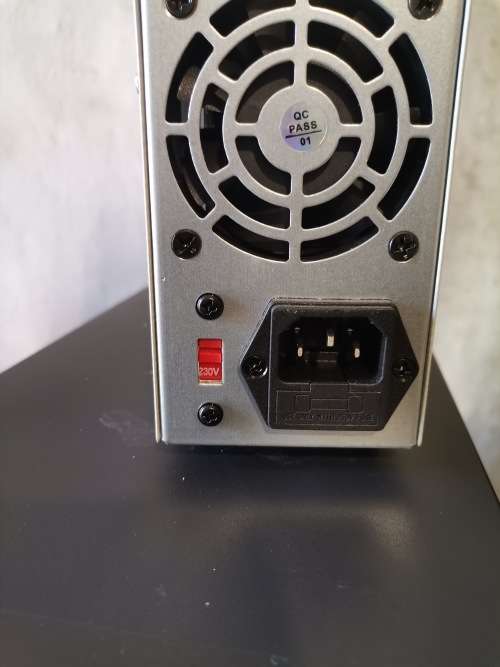 Topshak NPS3010W POWERSUPPLY 30V 10A 300V WATTAGE 2 MONTHS OLD