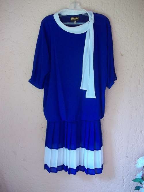 STUNNING RETRO STYLE BLUE PAZZAZ  DROPPED WAIST DRESS - SIZE 34