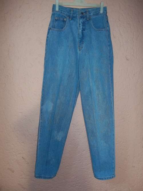 WOOLWORTHS HIGH WAIST DISTRESSED JEANS -  size 8 (32)