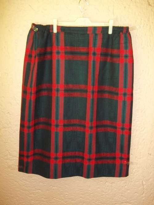 CHANTAL DESIGNER - RED TARTAN WINTER SUIT - PLUS SIZE