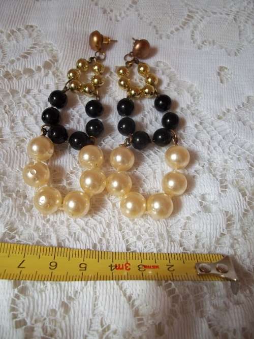 ***SUMMER SALE*** Costume Jewellery - Faux Pearl Vintage Earrings for Pierced Ears