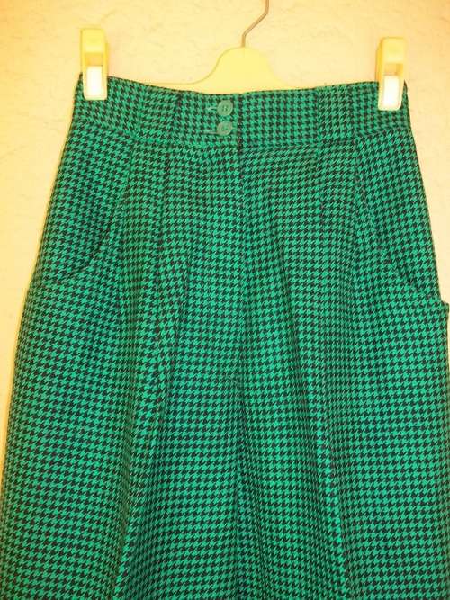 VINTAGE MISS CASSIDY PURE NEW WOOL HOUNDSTOOTH PANTS - 32