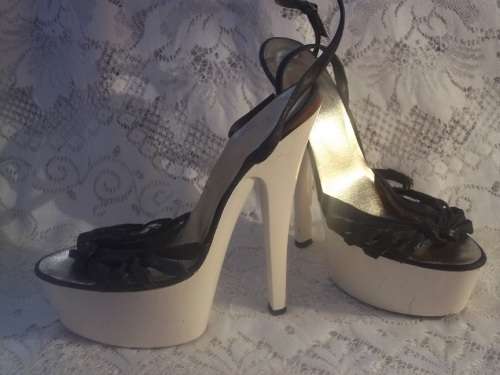 *** SALE *** VINTAGE 6 INCH STILETTO HEELS CREATED EXCLUSIVELY FOR DODOS -  Size 5