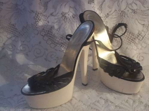 *** SALE *** VINTAGE 6 INCH STILETTO HEELS CREATED EXCLUSIVELY FOR DODOS -  Size 5