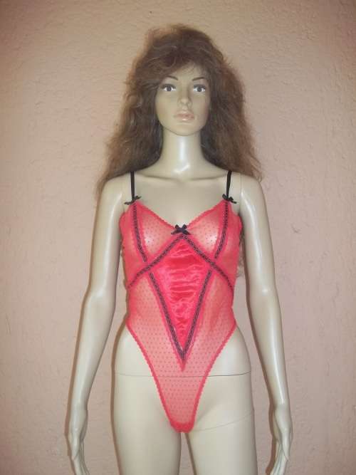 RED INTRIGUE IMPULSIV NYLON BODY SUIT FROM TRUWORTHS - SIZE SMALL