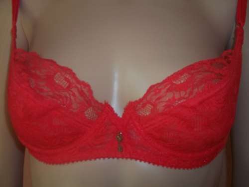 *** SALE *** ESCORA RED LACE BRA SET - MADE IN WEST GERMANY - SIZE - 76 C / TANGO - SMALL